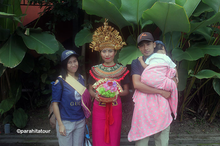 Parahita Tour Customer