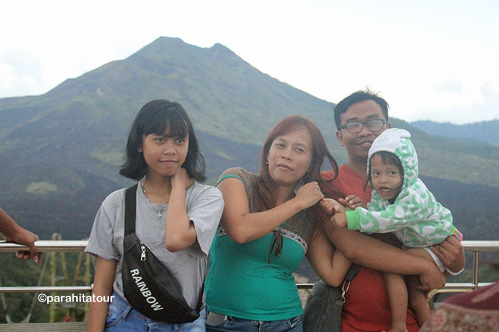 Parahita Tour Customer