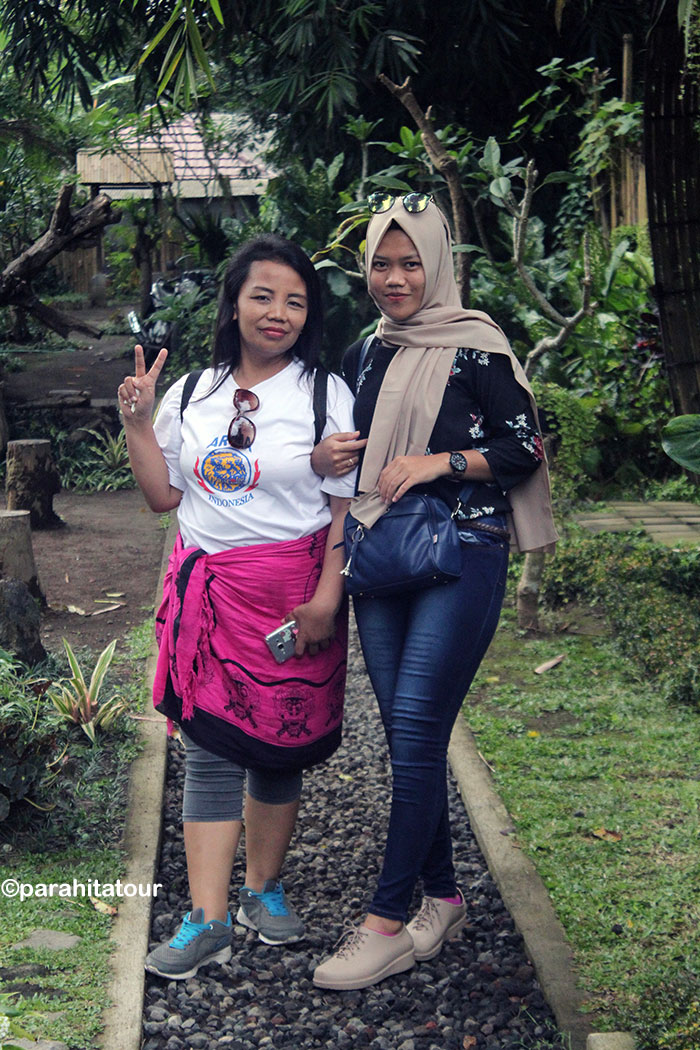 Parahita Tour Customer