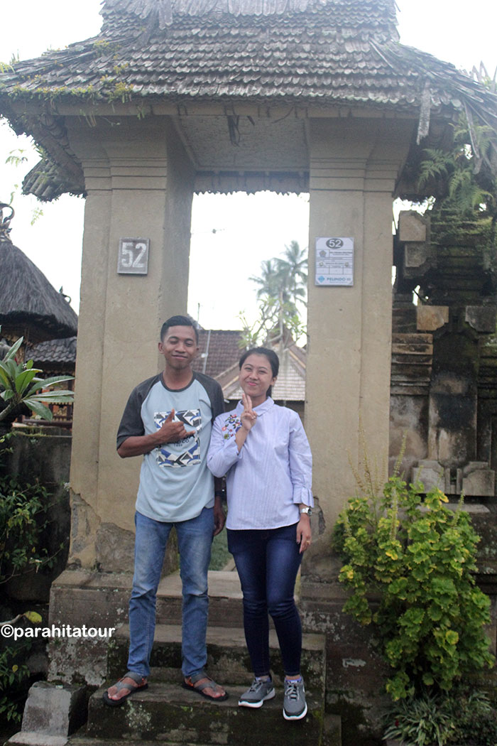 Parahita Tour Customer
