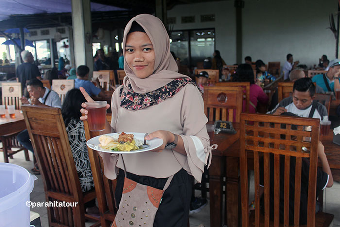 Parahita Tour Customer