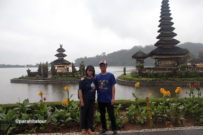 Parahita Tour Customer