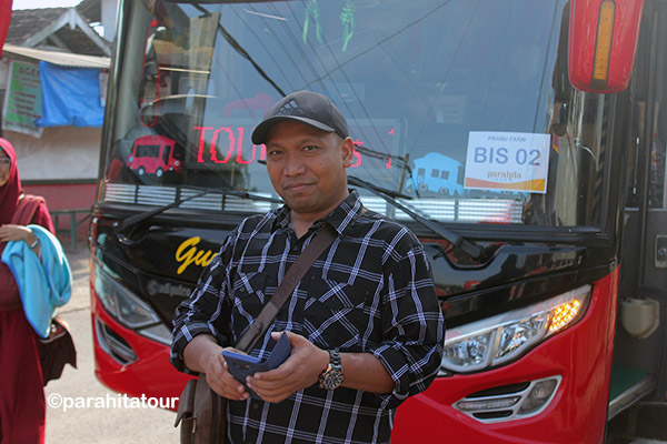 Parahita Tour Customer