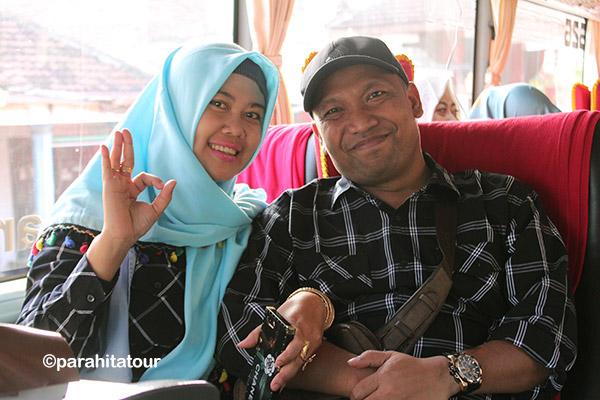 Parahita Tour Customer