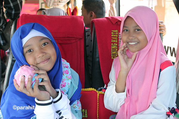 Parahita Tour Customer