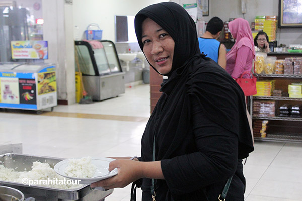 Parahita Tour Customer