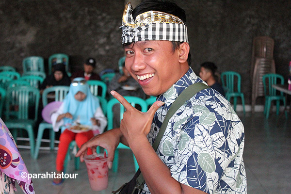 Parahita Tour Customer