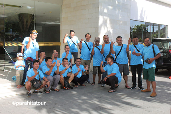 Parahita Tour Customer