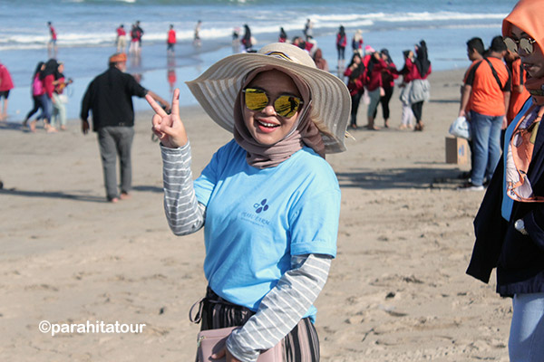 Parahita Tour Customer