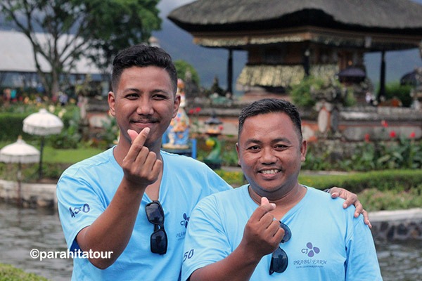 Parahita Tour Customer