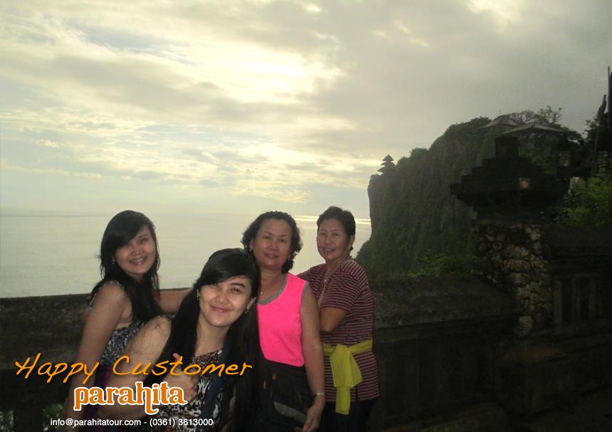 Parahita Tour Customer