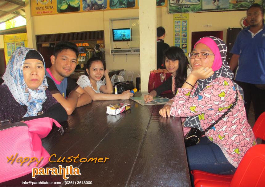 Parahita Tour Customer