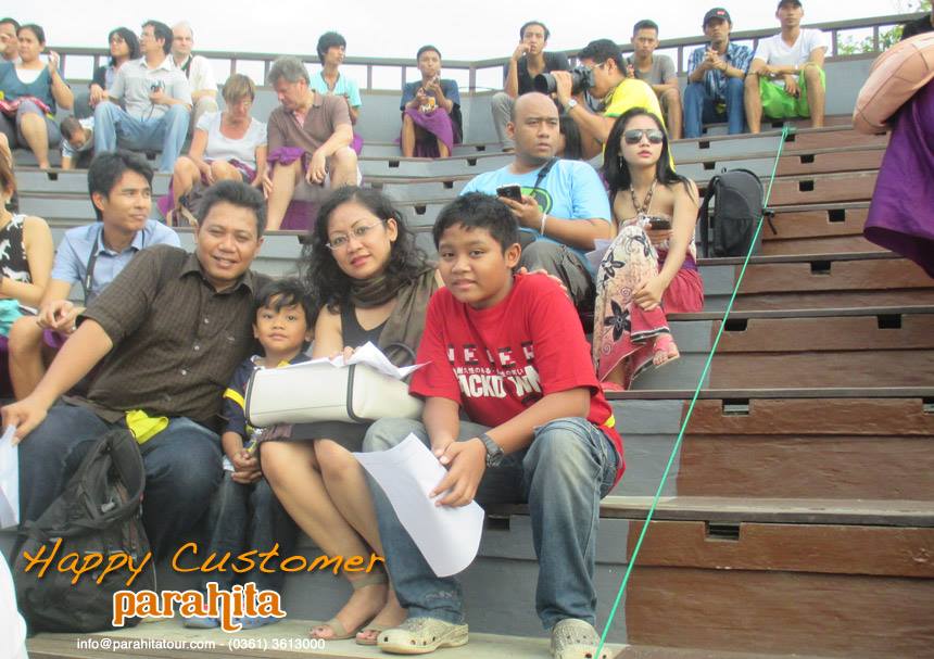 Parahita Tour Customer