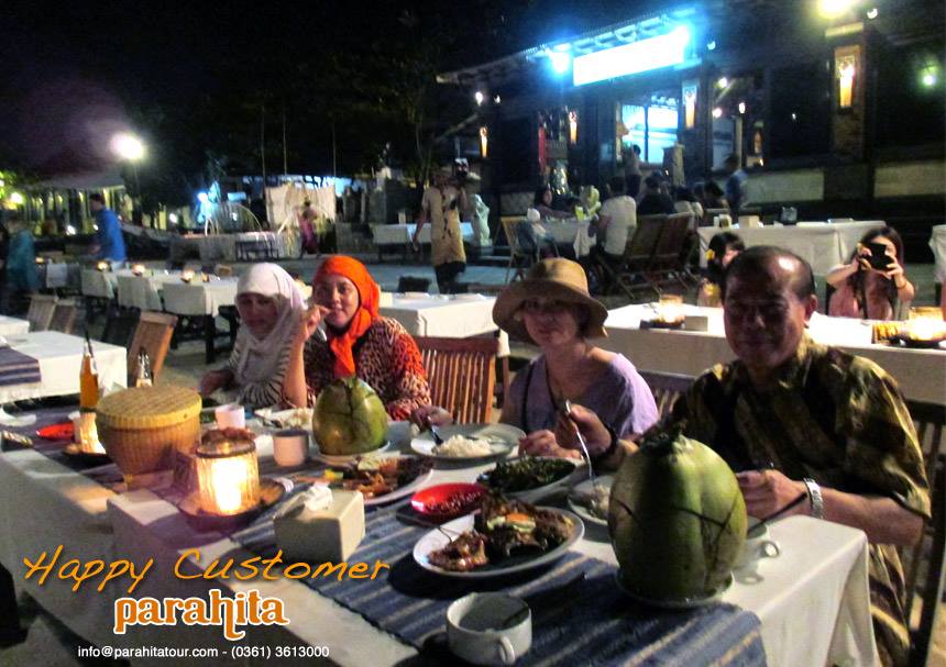 Parahita Tour Customer