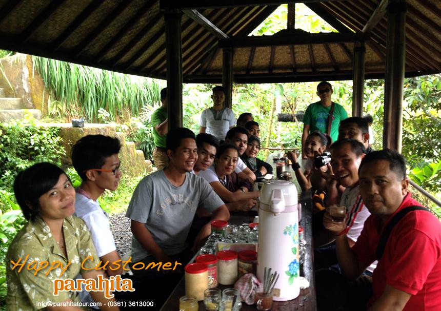 Parahita Tour Customer