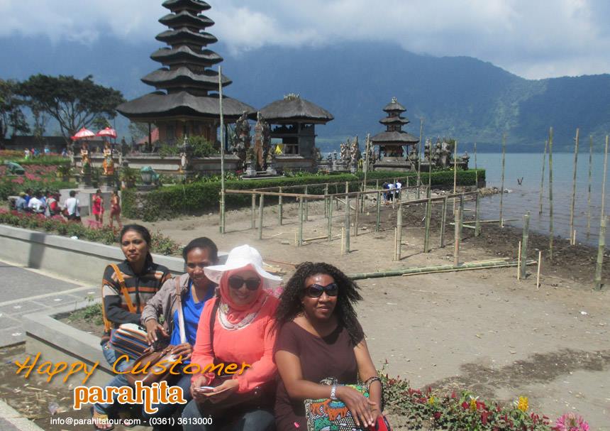 Parahita Tour Customer