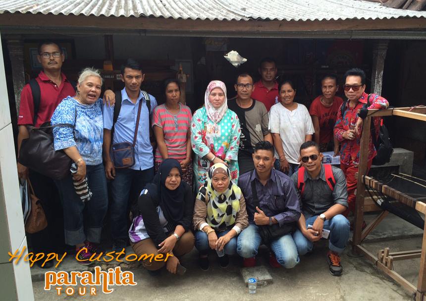 Parahita Tour Customer